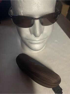 MAUI JIM Brown Rimless Sunglasses with Brown Case
